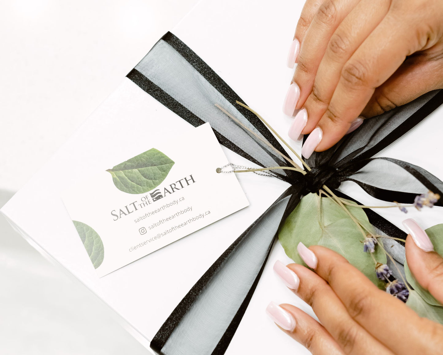 BOTANICAL SKINCARE SPA BOX - SALT OF THE EARTH