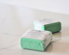 Load image into Gallery viewer, SHOWER STEAMER | NATURAL SHOWER AROMATHERAPY &amp; CONGESTION RELIEF
